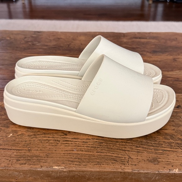 Crocs Cream Brooklyn Slide Platform Sandal Size 11 - Picture 4 of 8